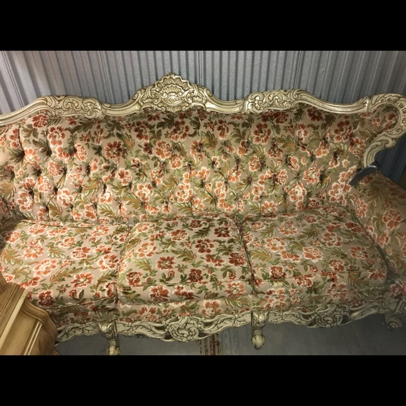 French provincial furniture - Picture 2 of 7